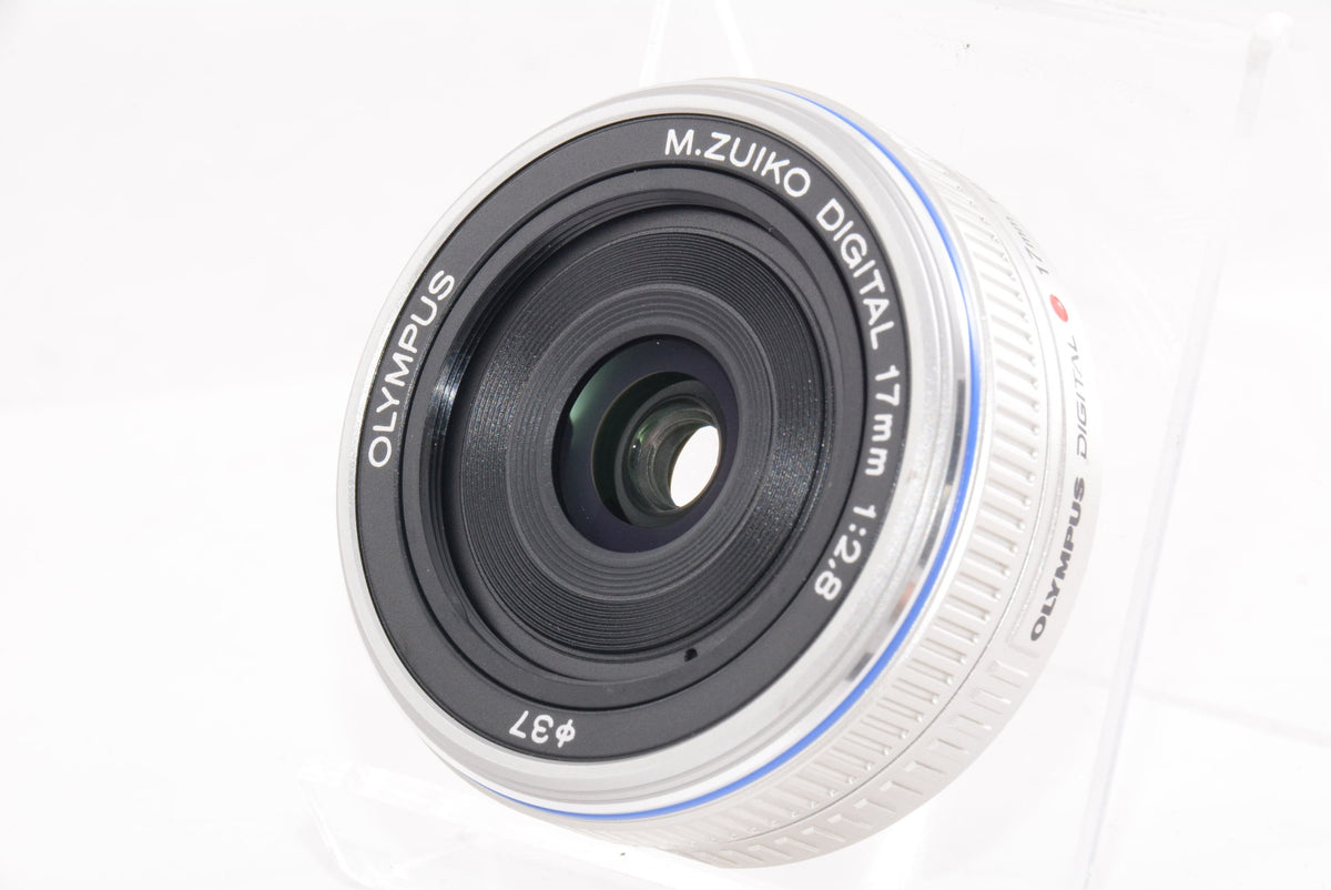 【外観特上級】OLYMPUS パンケーキレンズ M.ZUIKO DIGITAL 17mm F2.8 シルバー