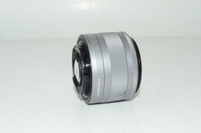 【外観並級】Canon 標準ズームレンズ EF-M15-45mm F3.5-6.3IS STM(シルバー) ミラーレス一眼対応 EF-M15-45ISSTMSL