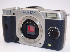 【外観特上級】PENTAX ミラーレス一眼 Q7 ボディ シルバー Q7 SILVER BODY