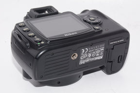 【外観特上級】Nikon デジタル一眼レフカメラ D40 レンズキット ブラック D40BLK