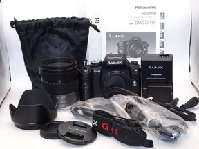 【ほぼ新品】パナソニック デジタル一眼カメラ LUMIX GH1 レンズキット DMC-GH1K-K
