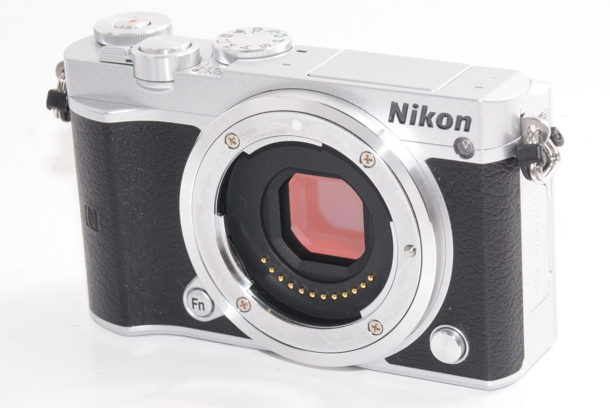 【外観特上級】Nikon ミラーレス一眼 Nikon1 J5 ダブルレンズキット シルバー