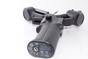【外観特上級】DJI RS 3 Mini、3軸ジンバル軽量スタビライザー(Canon/Sony/Panasonic/Nikon/Fujifilm向け)、ジンバルカメラ、積載量（試験値）2 kg、Bluetoothシャッター制御、縦向き撮影ネイティブ対応