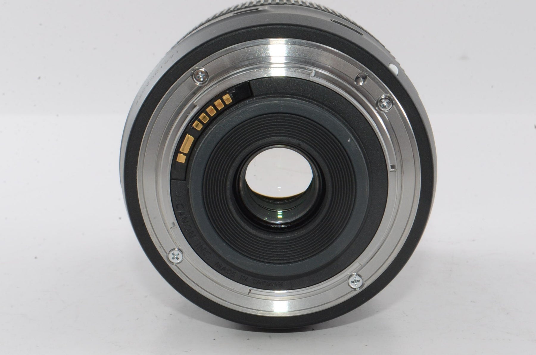 【外観並級】Canon 標準ズームレンズ EF-S18-135㎜ F3.5-5.6 IS USM APS-C対応