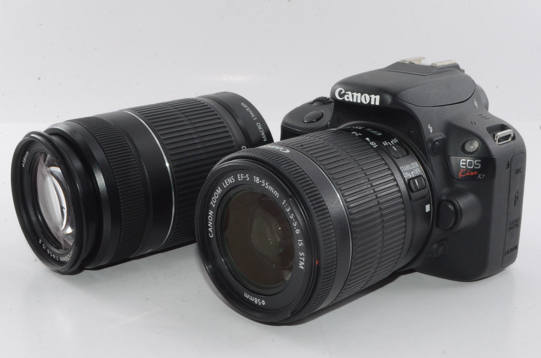【外観並級】Canon デジタル一眼レフカメラ EOS Kiss X7 ダブルズームキット EF-S18-55ｍｍ/EF-S55-250ｍｍ付属 KISSX7-WKIT