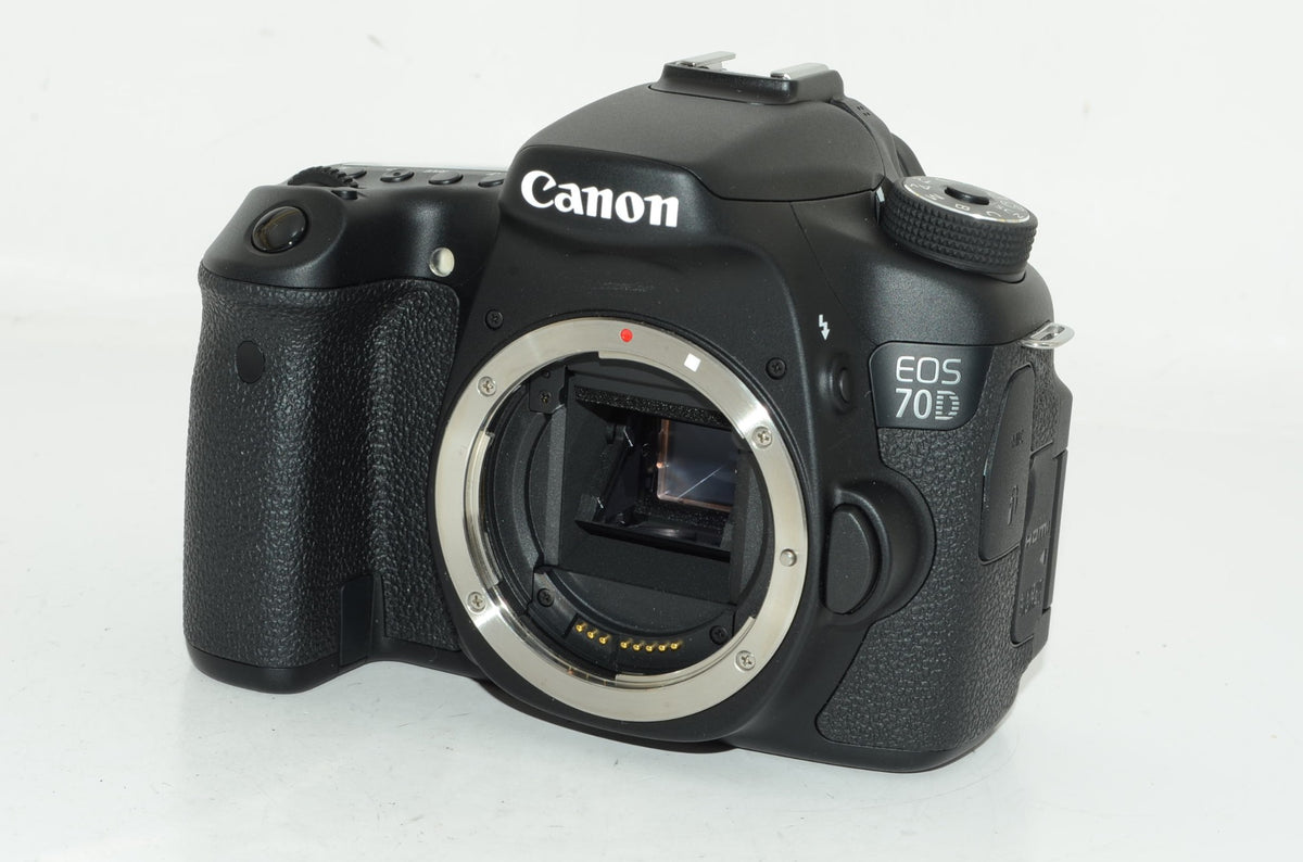 【外観並級】Canon デジタル一眼レフカメラ EOS 70D ダブルズームキット EF-S18-55 IS STM/EF-S55-250 IS STM付属 EOS70D-WKIT