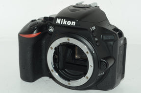 【外観特上級】Nikon デジタル一眼レフカメラ D5500 ボディー ブラック  D5500BK