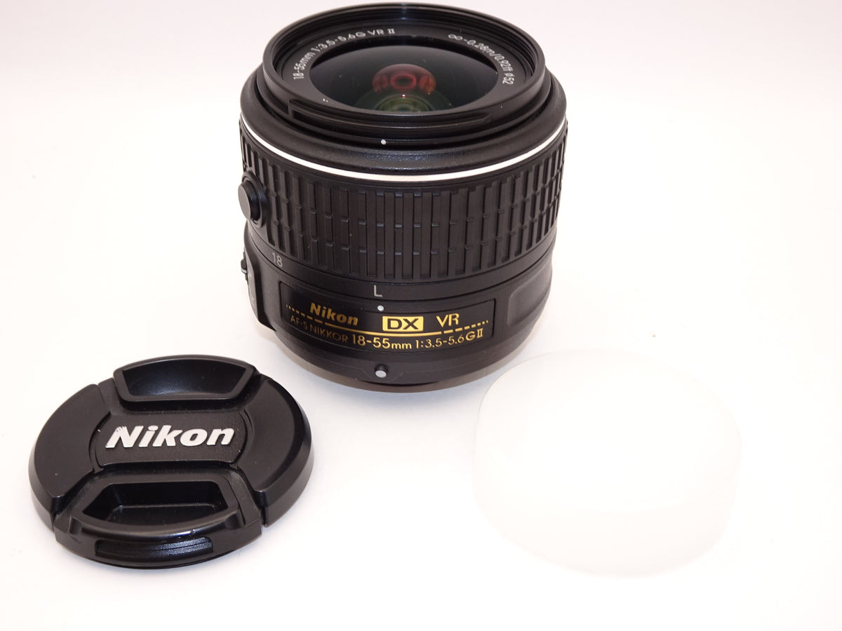 【外観特上級】Nikon 標準ズームレンズ AF-S DX NIKKOR 18-55mm f/3.5-5.6G VR II