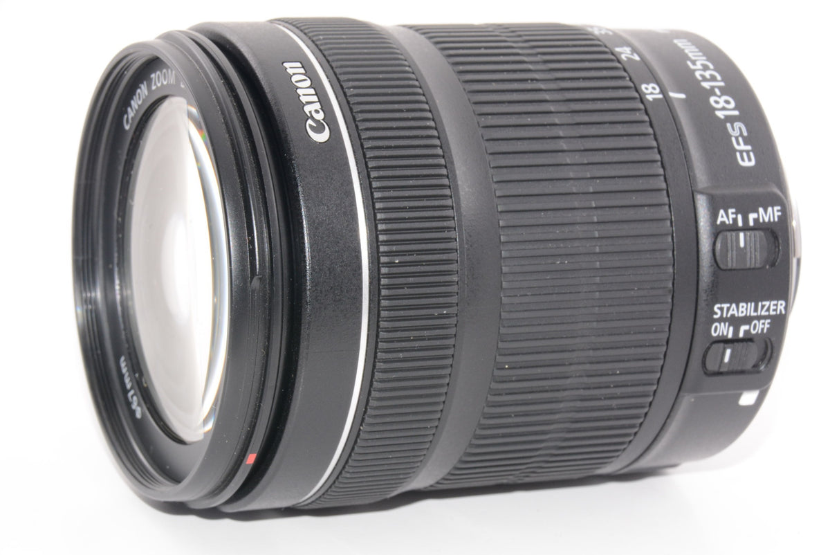 【外観特上級】Canon 標準ズームレンズ EF-S18-135mm F3.5-5.6 IS STM