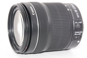 【外観特上級】Canon 標準ズームレンズ EF-S18-135mm F3.5-5.6 IS STM