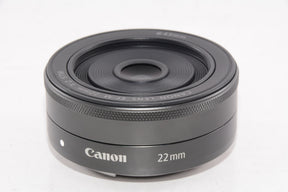 【外観特上級】Canon 単焦点広角レンズ EF-M22mm F2 STM シルバー ミラーレス一眼対応 EF-M222STMSL