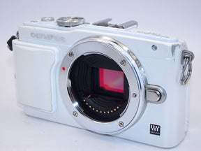 【外観並級】OLYMPUS ミラーレス一眼 PEN Lite E-PL6 ボディ ホワイト E-PL6 BODY WHT