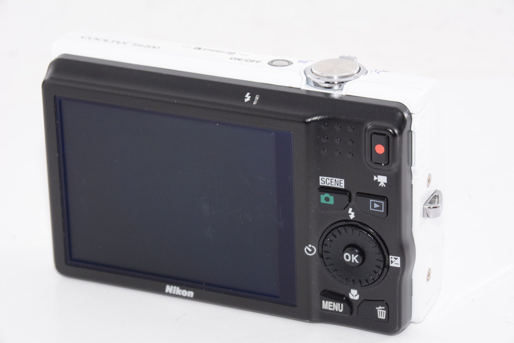 【外観並級】Nikon デジタルカメラ COOLPIX (クールピクス) S6200 ナチュラルホワイト
