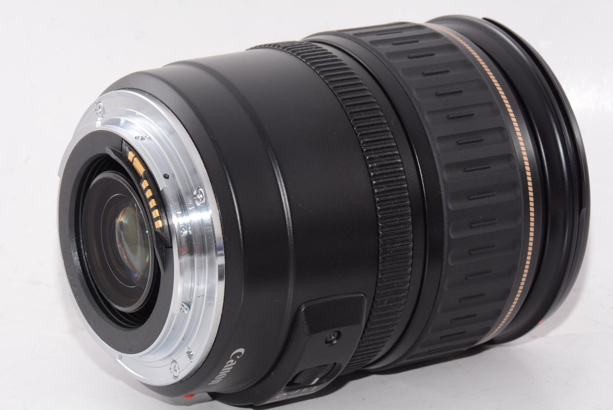 【外観並級】Canon 標準ズームレンズ EF28-135mm F3.5-5.6 IS USM フルサイズ対応