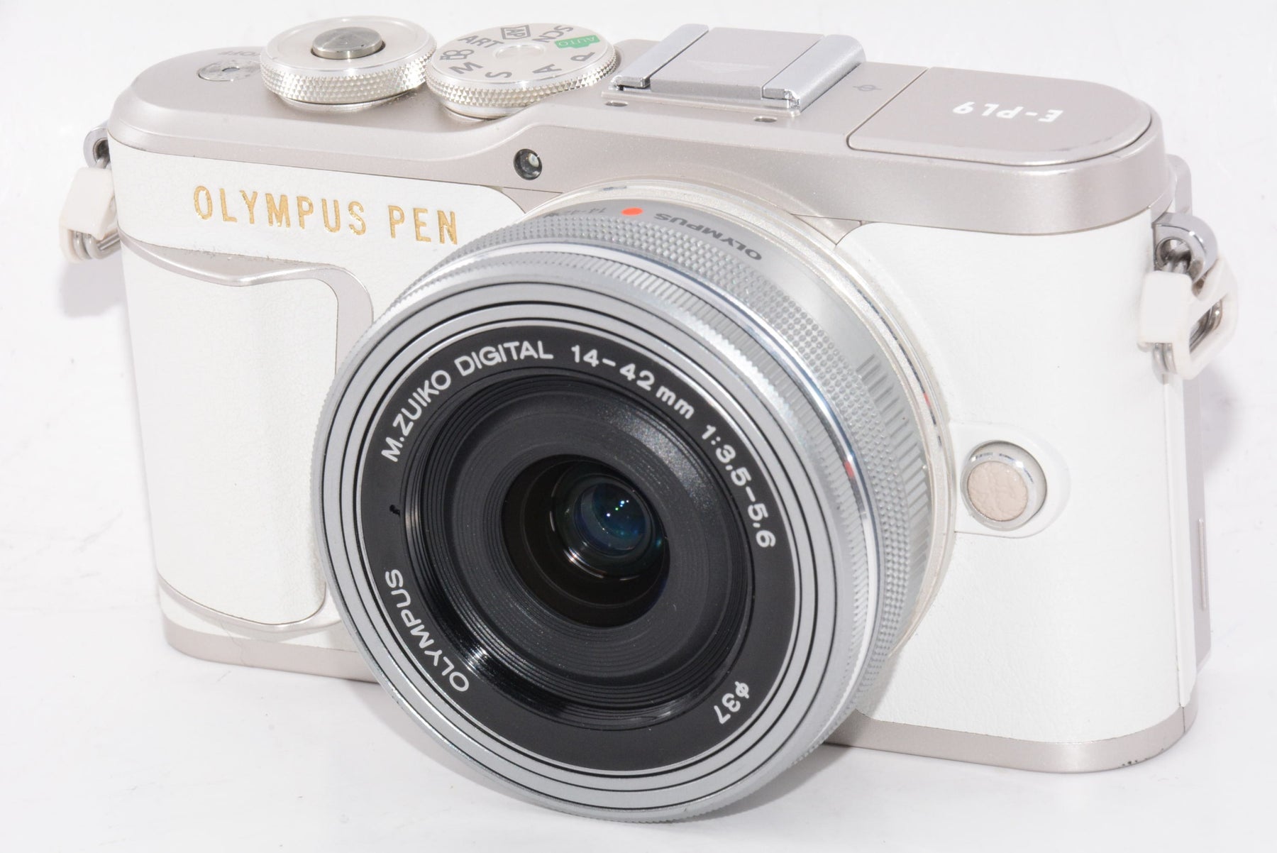 【外観並級】OLYMPUS ミラーレス一眼カメラ PEN E-PL9 レンズキット ホワイト