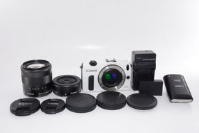 【外観特上級】Canon ミラーレス一眼カメラ EOS M ダブルレンズキット EF-M18-55mm F3.5-5.6 IS STM/EF-M22mm F2 STM付属 ホワイト EOSMWH-WLK