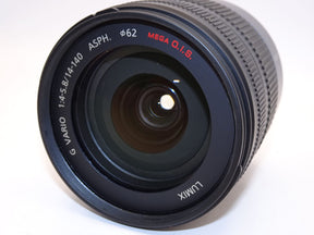 【ほぼ新品】パナソニック デジタル一眼カメラ LUMIX GH1 レンズキット DMC-GH1K-K