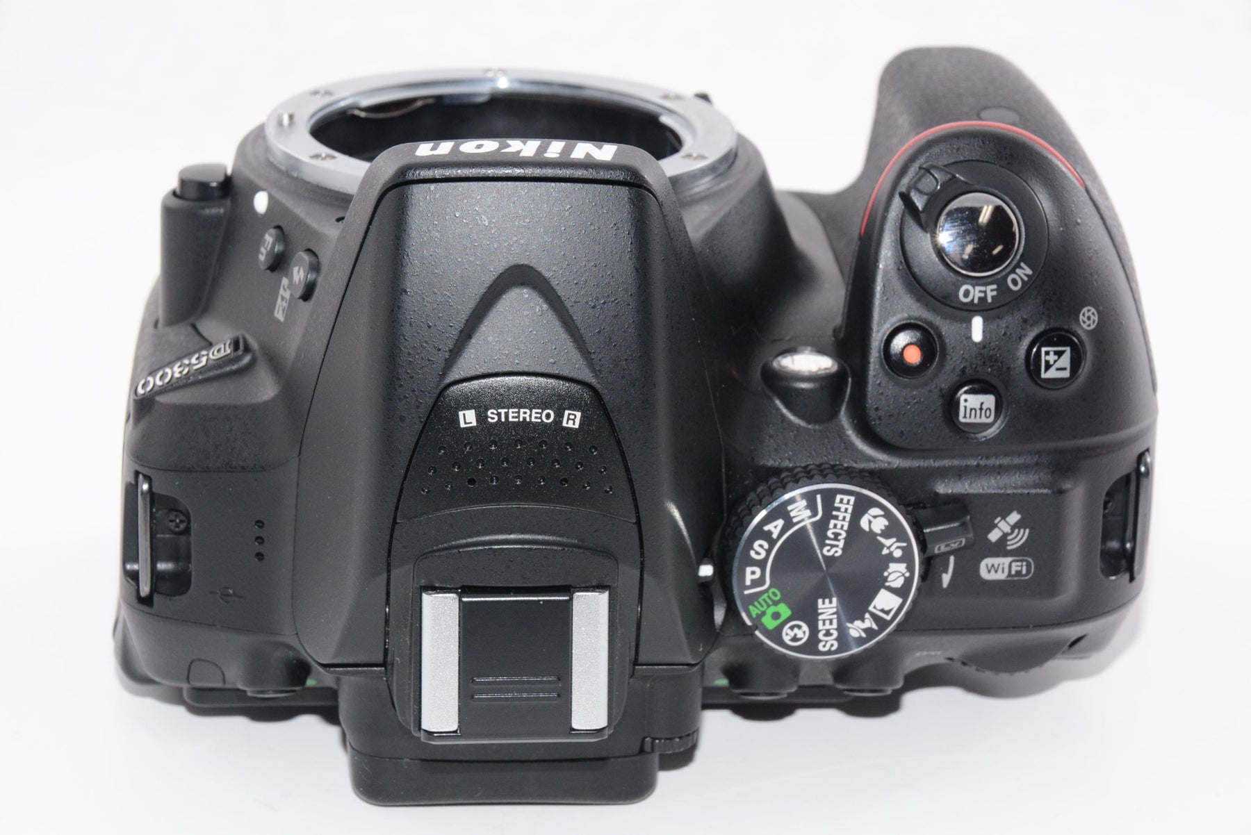 【外観特上級】Nikon デジタル一眼レフカメラ D5300 ブラック