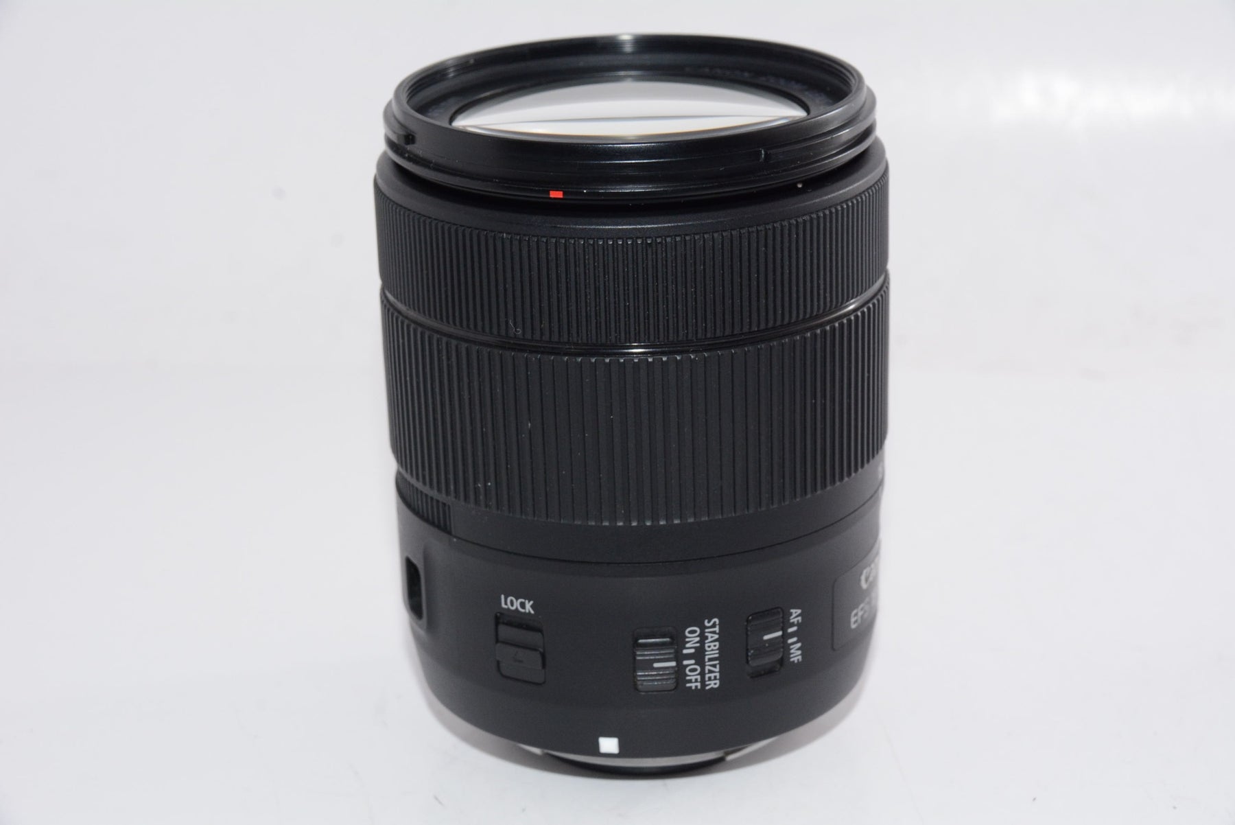 【外観特上級】Canon 標準ズームレンズ EF-S18-135㎜ F3.5-5.6 IS USM APS-C対応