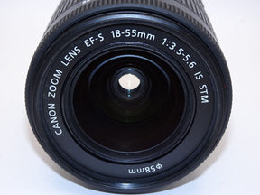 【外観特上級】Canon 標準ズームレンズ EF-S18-55mm F3.5-5.6 IS STM