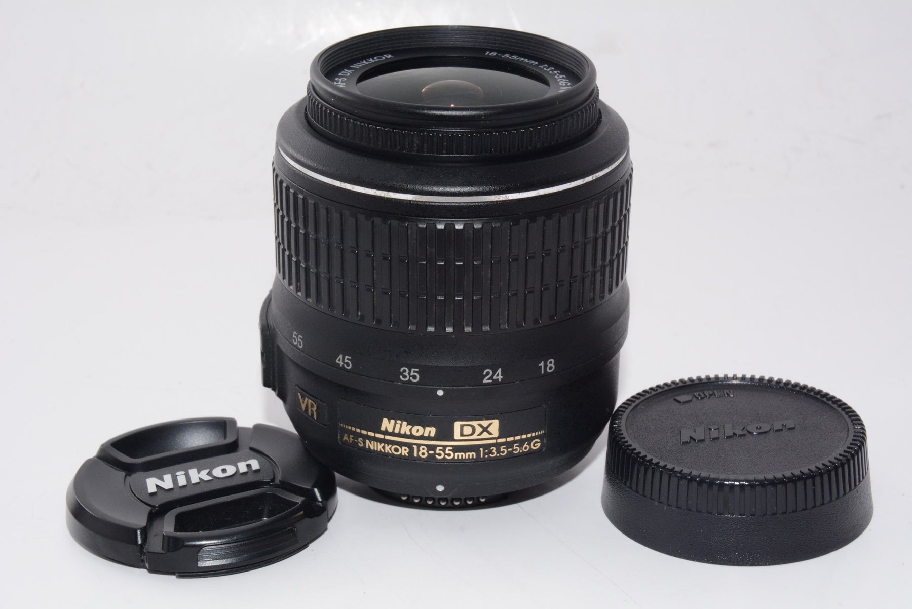 【外観特上級】Nikon 標準ズームレンズ AF-S DX NIKKOR 18-55mm f3.5-5.6G VR