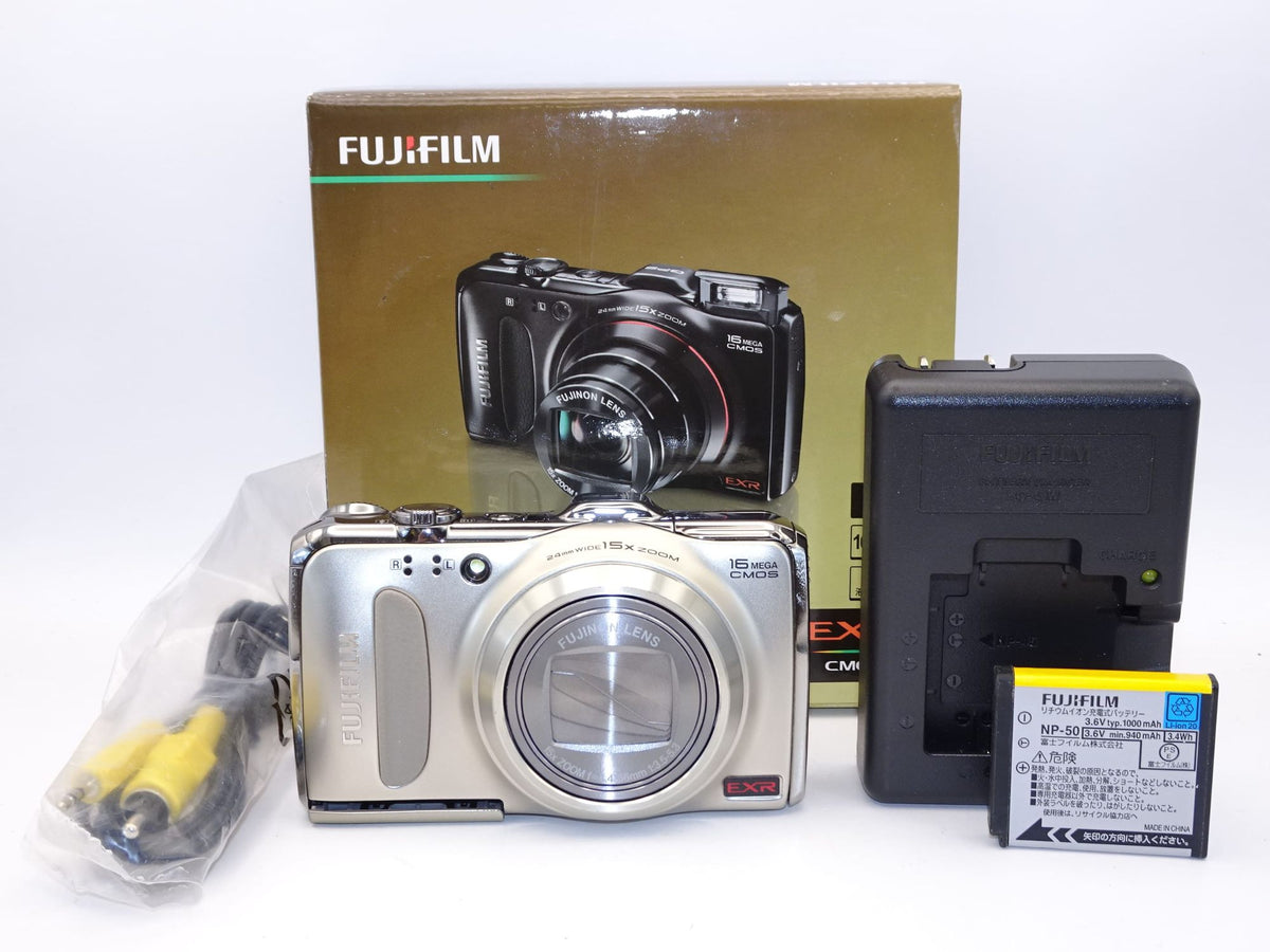 【外観特上級】FUJIFILM デジタルカメラ FinePix F550EXR