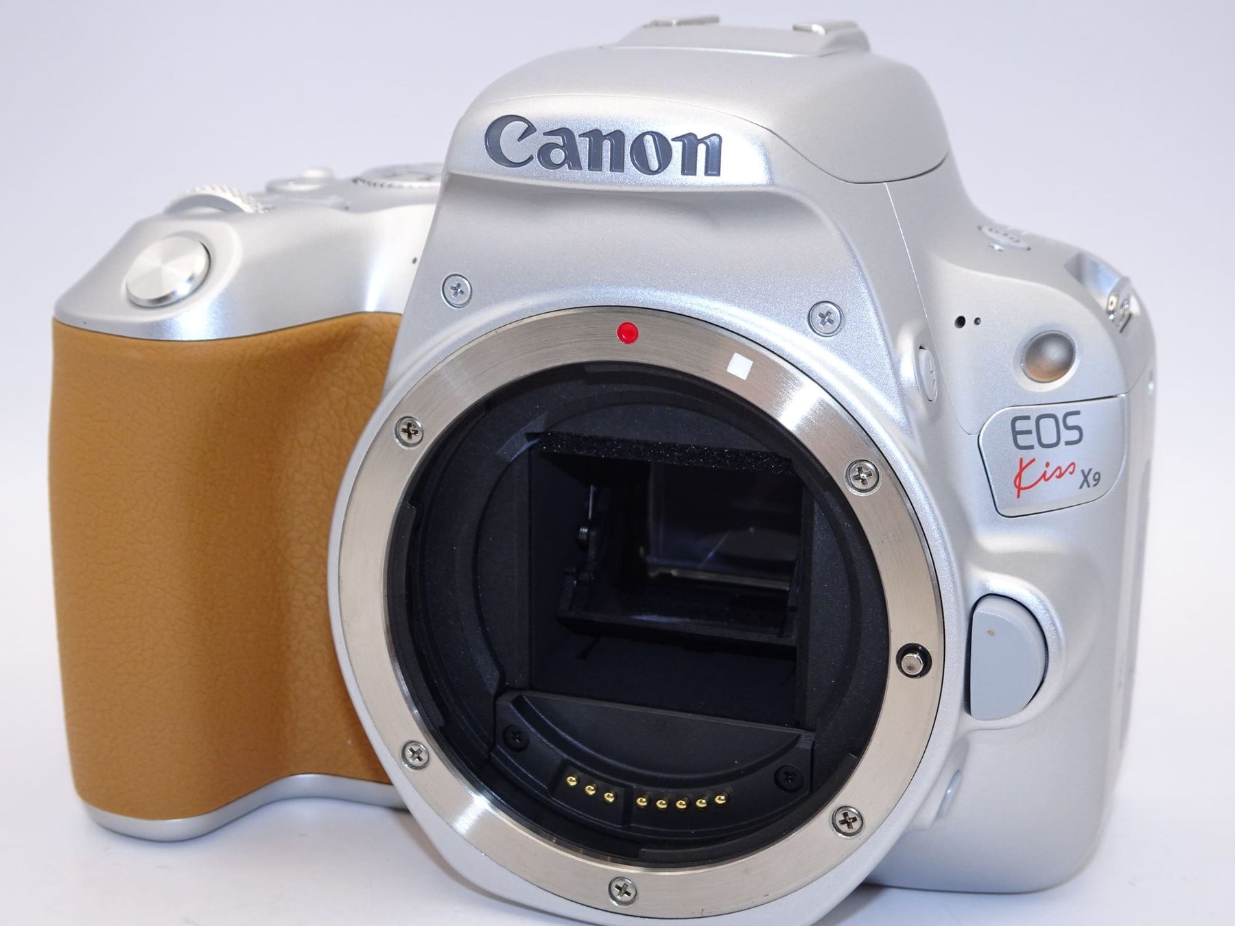 【外観特上級】Canon  EOS Kiss X9 EF-S18-55 IS STM レンズキット