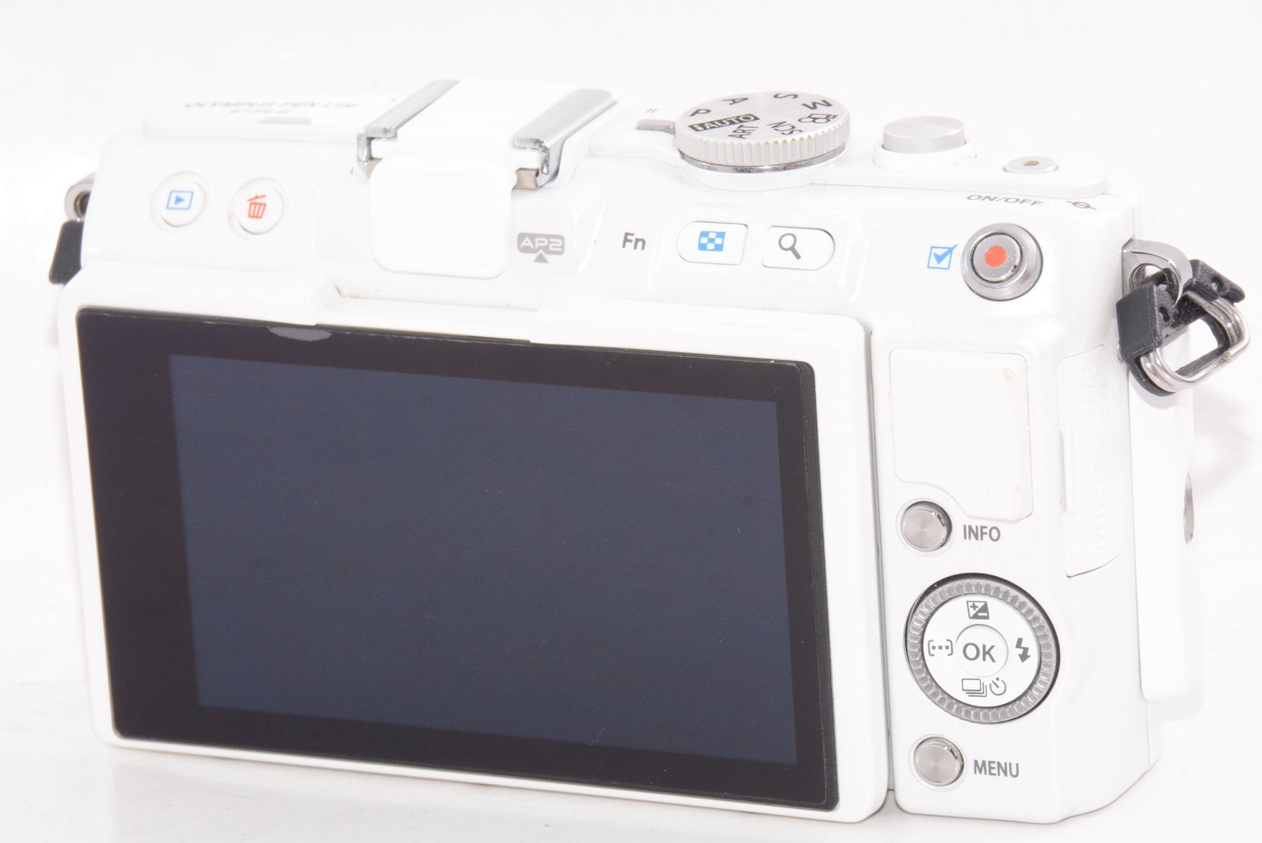 【外観並級】OLYMPUS  PEN Lite E-PL6 レンズキット