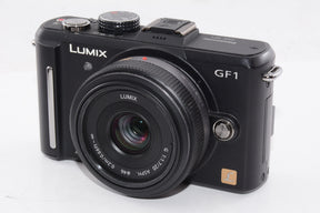 【外観並級】パナソニック ミラーレス一眼カメラ GF1 レンズキット(20mm/F1.7パンケーキレンズ付属) エスプリブラック DMC-GF1C-K