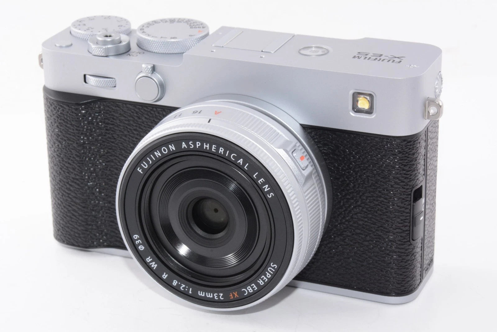 【ほぼ新品】富士フイルム(FUJIFILM) ミラーレス一眼カメラ X-E5 レンズキット(XF23) シルバー F X-E5LK-23-S JP 日英二言語モデル