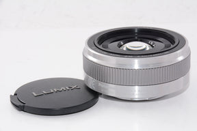 【外観特上級】パナソニック 単焦点レンズ マイクロフォーサーズ用 ルミックス G 20mm/F1.7 II ASPH. シルバー H-H020A-S