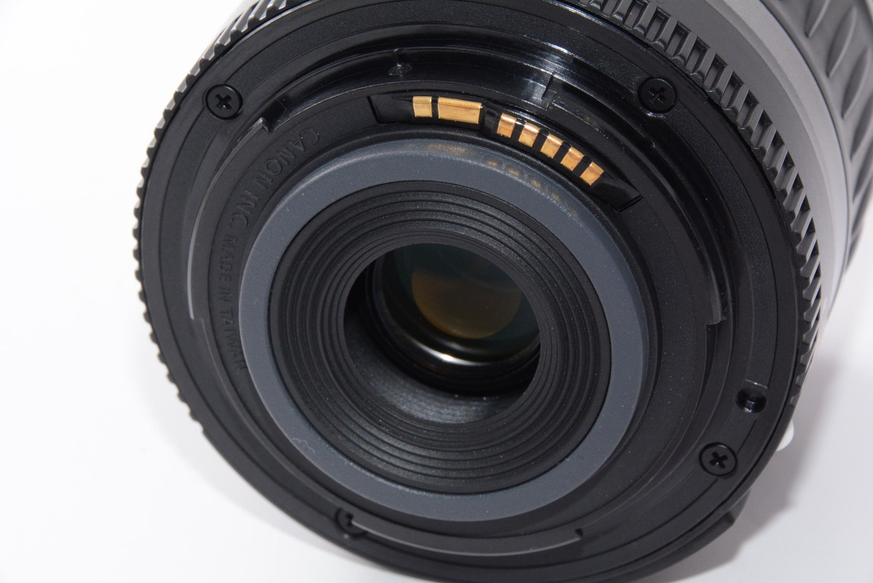 【外観特上級】Canon 標準ズームレンズ EF-S18-55mm F3.5-.5.6 IS II
