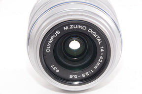 【外観特上級】OLYMPUS M.ZUIKO DIGITAL 14-42mm F3.5-5.6 II シルバー