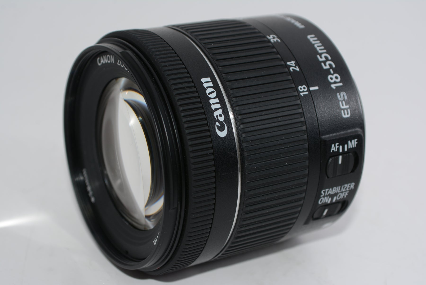 【外観特上級】Canon 標準ズームレンズ EF-S18-55mm F4.0-5.6IS STM