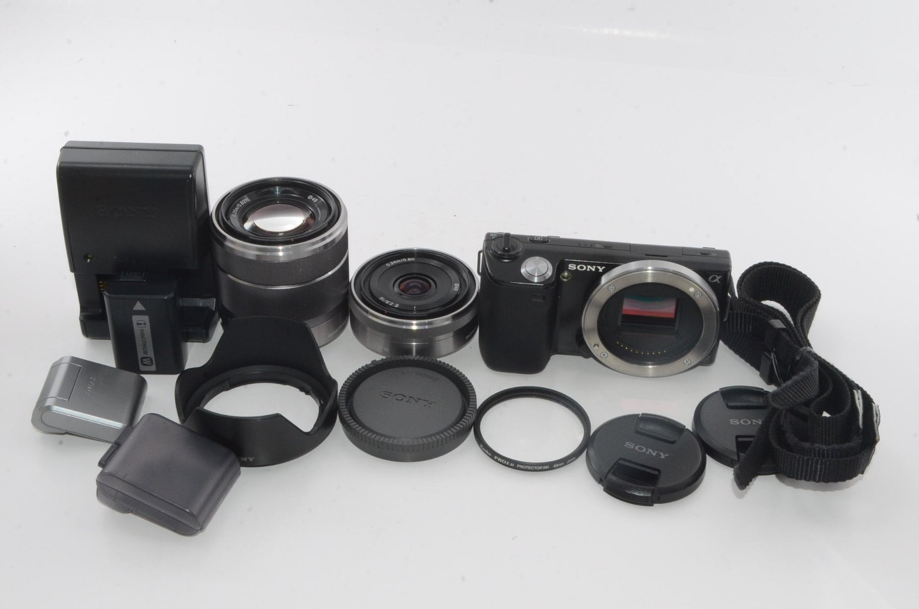 【外観並級】ソニー SONY ミラーレス一眼 α NEX-5  ダブルズームレンズキットE16mm F2.8+E18-55mm F3.5-5.6  OSS付属 ブラック NEX-5D/B