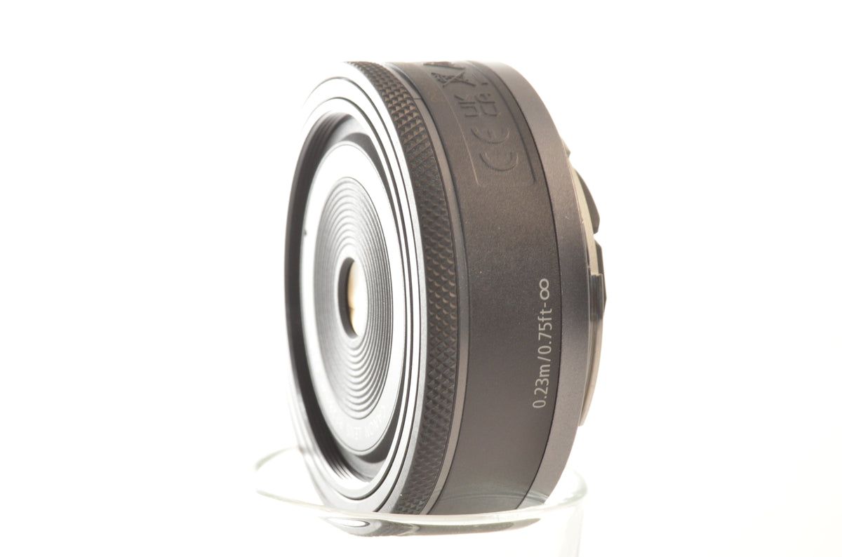 【外観特上級】キヤノン RF28mm F2.8 STMレンズ RFマウント 広角 フルフレームカメラ用 ブラック