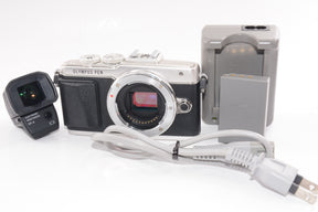 【外観並級】OLYMPUS PEN E-PL7 ボディ シルバー ミラーレス一眼 PEN E-PL7 BODY SLV