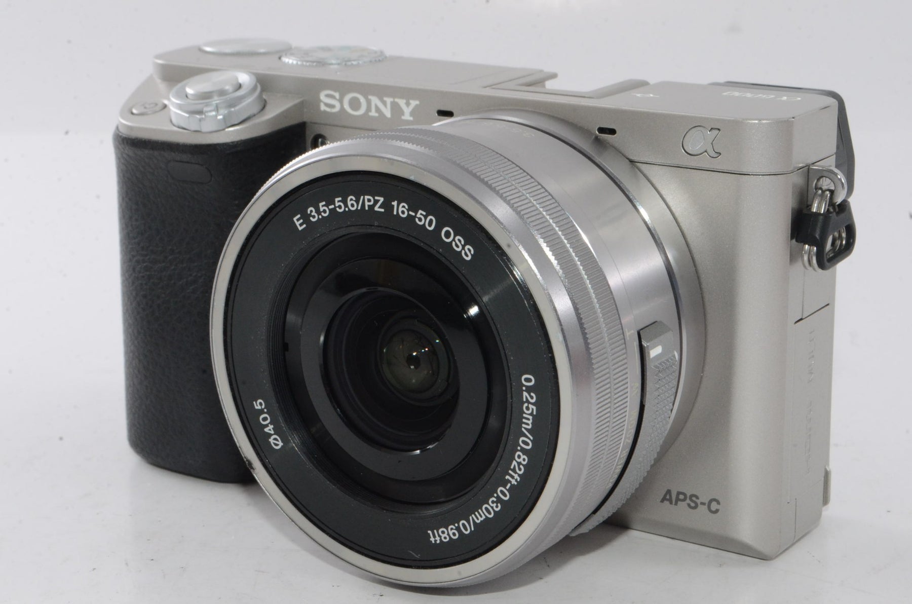 【外観並級】ソニー ミラーレス一眼 α6000 パワーズームレンズキット E PZ 16-50mm F3.5-5.6 OSS シルバー ILCE-6000L S