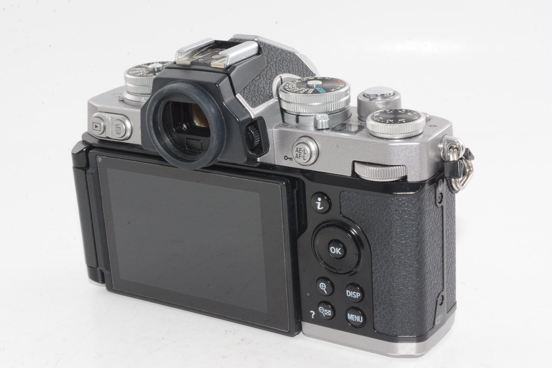 【外観並級】Nikon  Z fc レンズキット NIKKOR Z DX 16-50mm f/3.5-6.3