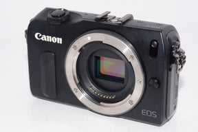 【外観並級】Canon ミラーレス一眼カメラ EOS M レンズキット EF-M18-55mm F3.5-5.6 IS STM付属 ブラック EOSMBK-18-55ISSTMLK
