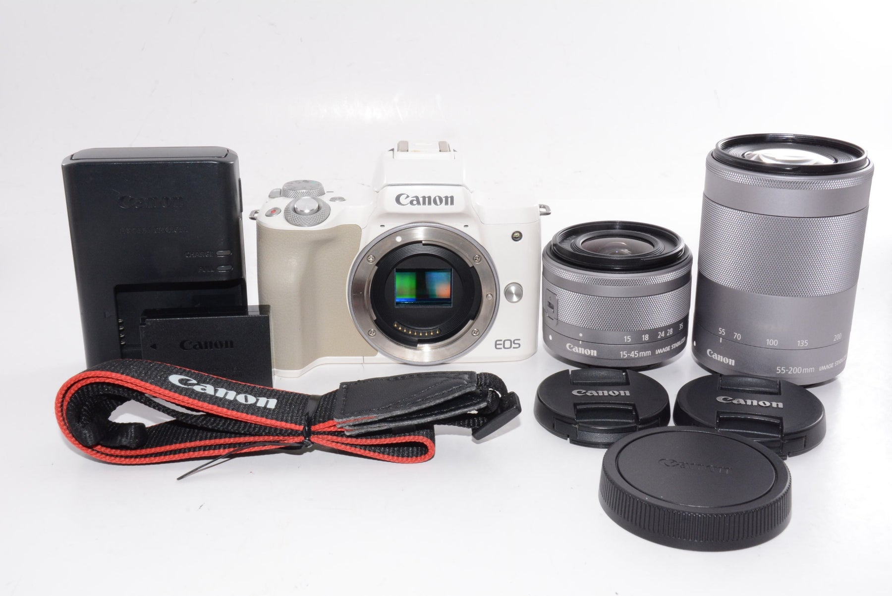【外観並級】Canon ミラーレス一眼カメラ EOS Kiss M ダブルズームキット ホワイト EOSKISSMWH-WZK