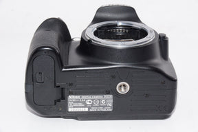 【外観並級】Nikon デジタル一眼レフカメラ D3200 ボディー ブラック D3200BK