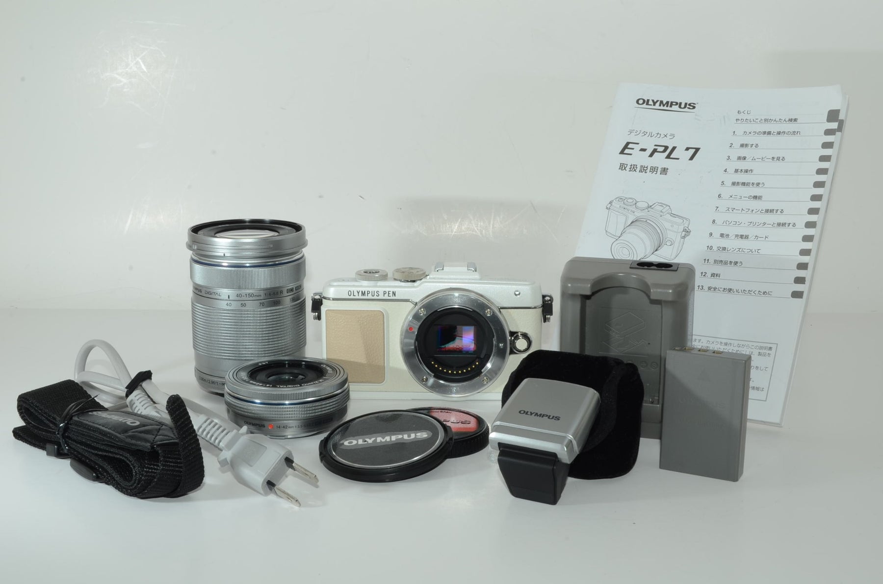 【外観特上級】OLYMPUS PEN E-PL7 EZダブルズームキット ホワイト ミラーレス一眼  E-PL7 EZ DZKIT WHT