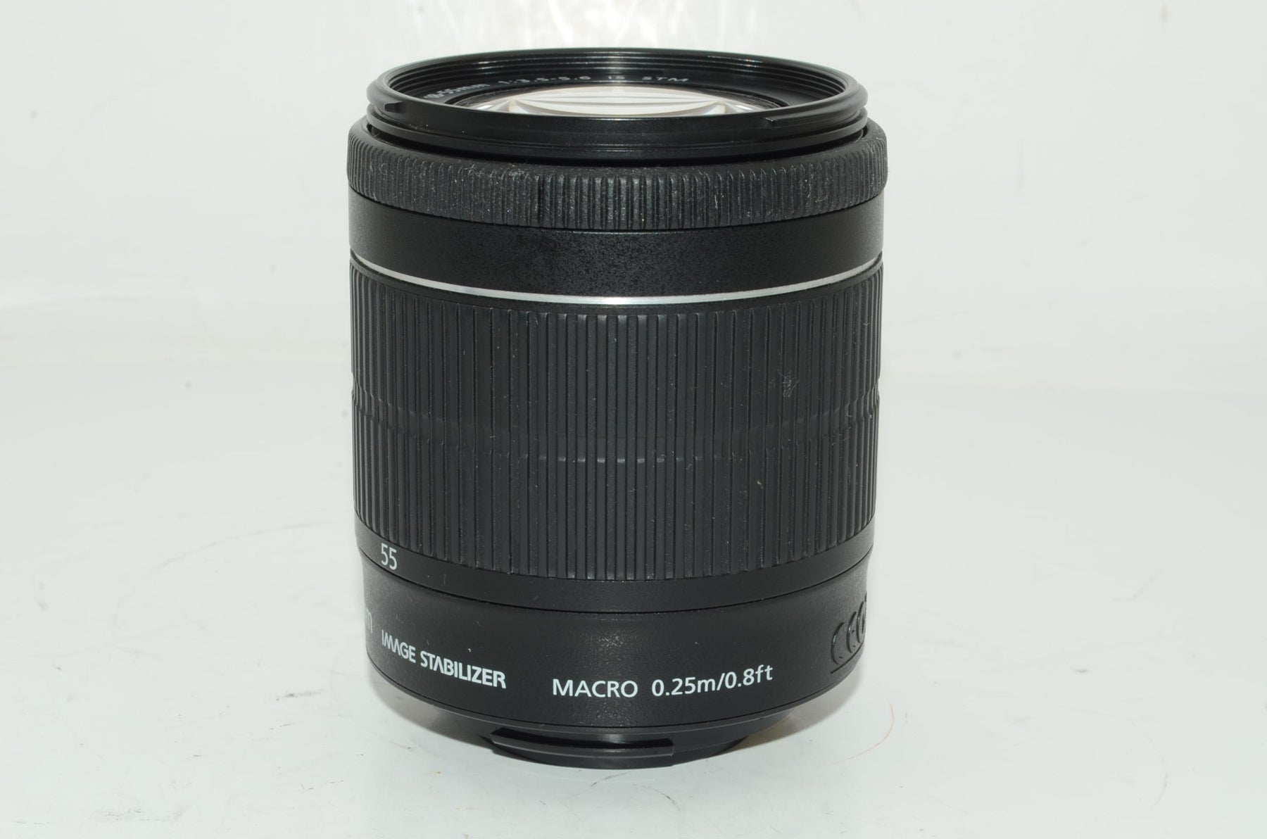 【外観特上級】Canon 標準ズームレンズ EF-S18-55mm F3.5-5.6 IS STM