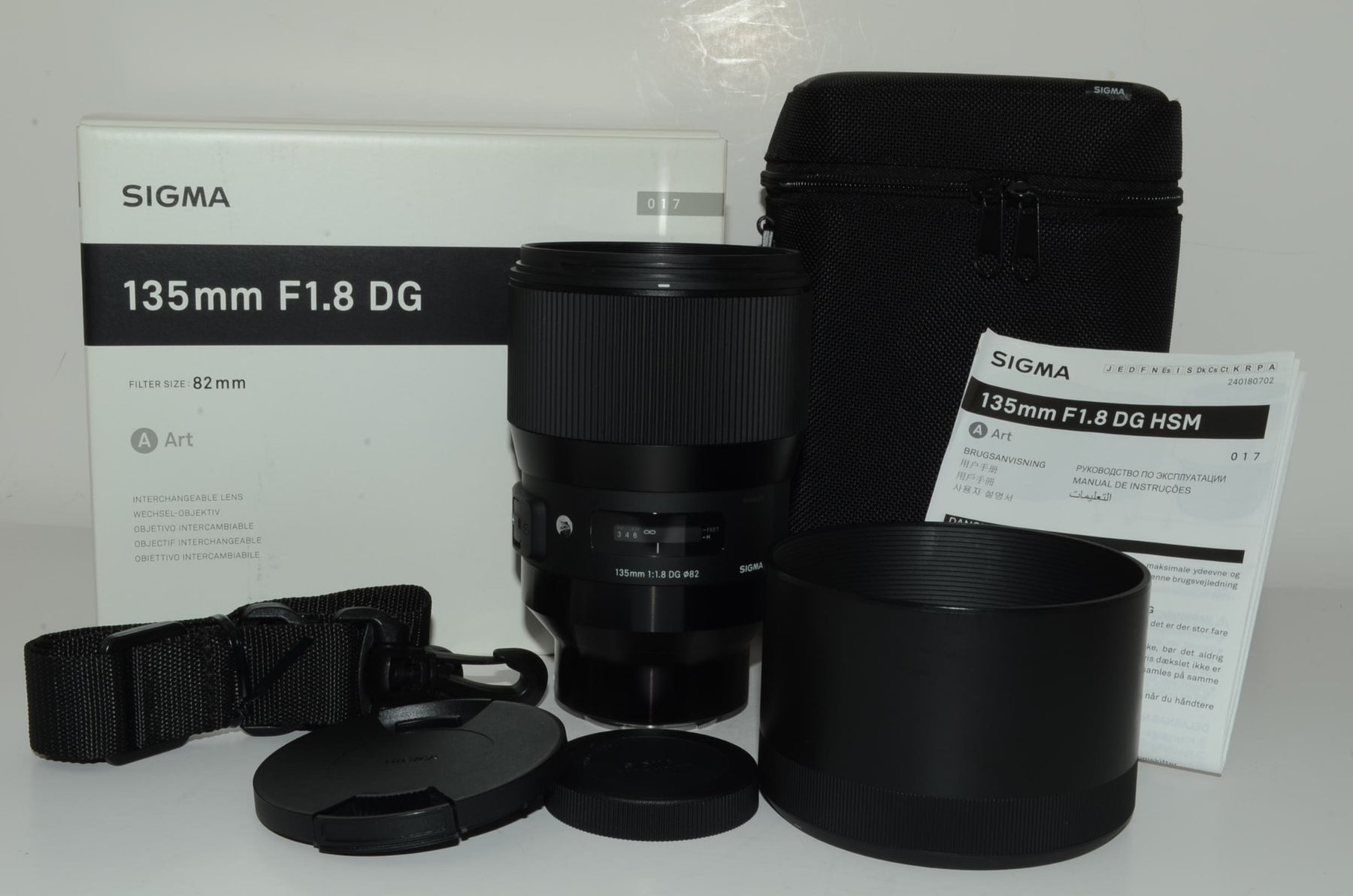 【外観特上級】SIGMA 135mm F1.8 DG HSM | Art A017 SONY-Eマウント用 ミラーレス(フルサイズ)専用