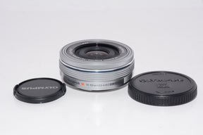 【外観特上級】OLYMPUS M.ZUIKO DIGITAL ED 14-42mm F3.5-5.6 EZ SLV