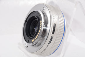 【外観特上級】OLYMPUS パンケーキレンズ M.ZUIKO DIGITAL 17mm F2.8 シルバー