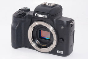【外観並級】Canon ミラーレス一眼カメラ EOS Kiss M ダブルズームキット ブラック EOSKISSMBK-WZK