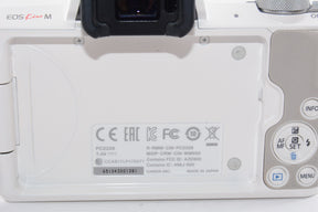 【外観並級】Canon ミラーレス一眼カメラ EOS Kiss M ボディー ホワイト EOSKISSMWH-BODY