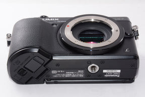 【外観特上級】パナソニック ミラーレス一眼カメラ ルミックス GX7 ボディ ブラック DMC-GX7-K